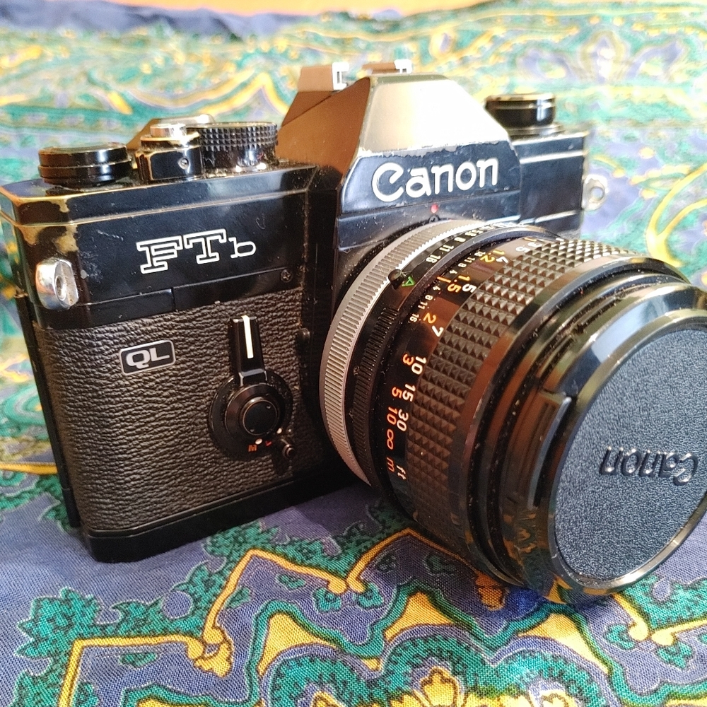 Black Canon Ftb-ql 35mm Camera With 50mm Lens